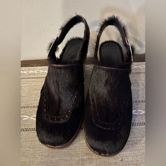 KULT DOMINI Dark Brown Pony Hair Leather Women's Clogs Size 8 (39)